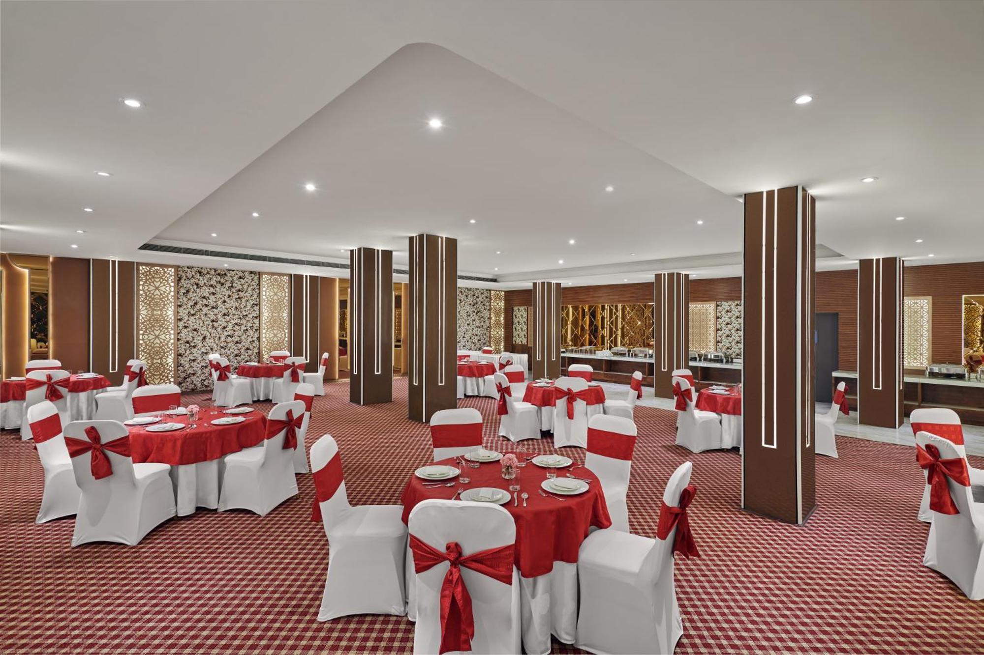 Deventure Sarovar Portico Patel Nagar Neu-Delhi Exterior foto