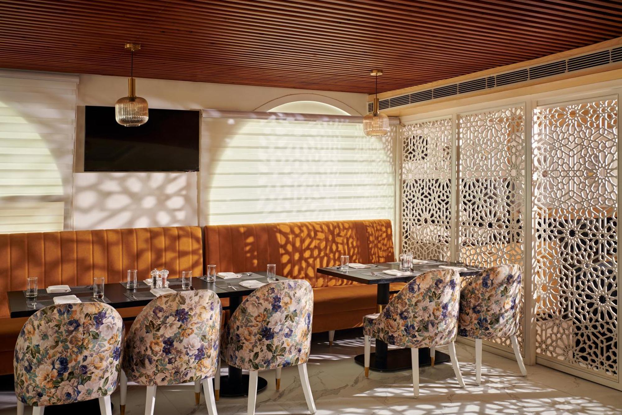 Deventure Sarovar Portico Patel Nagar Neu-Delhi Exterior foto