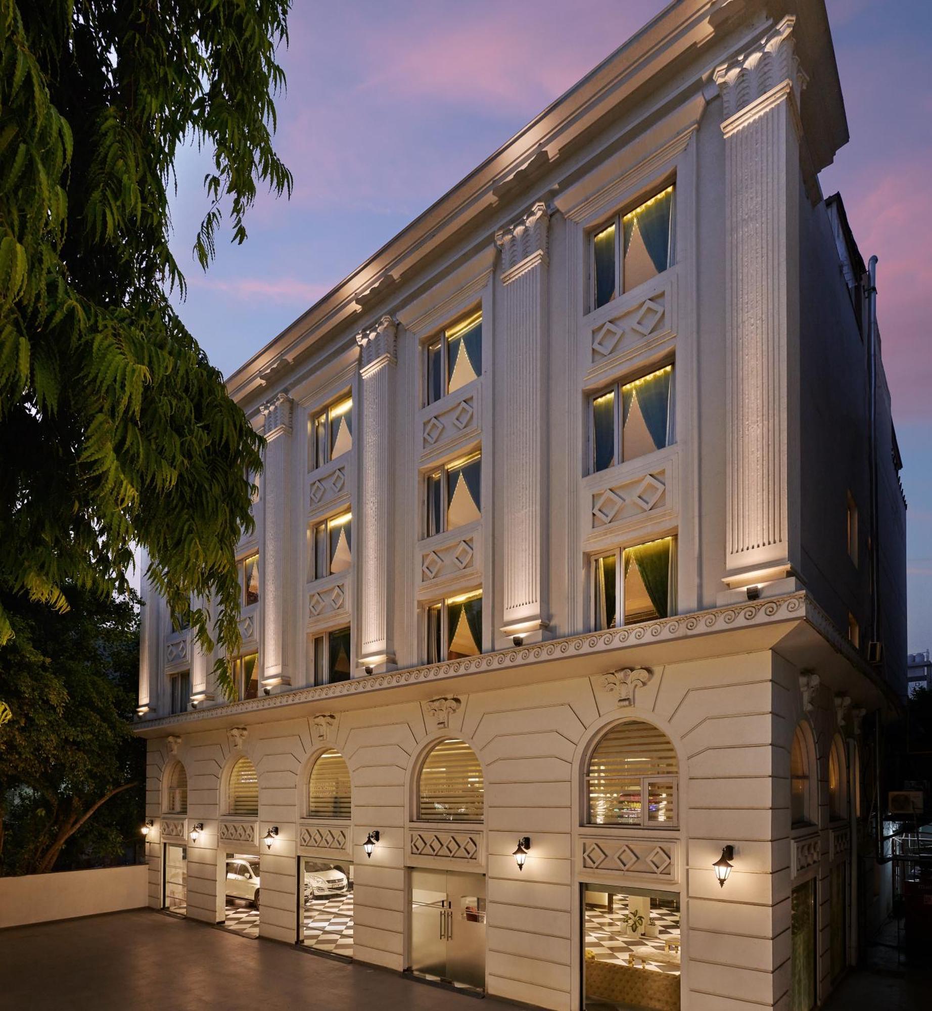 Deventure Sarovar Portico Patel Nagar Neu-Delhi Exterior foto