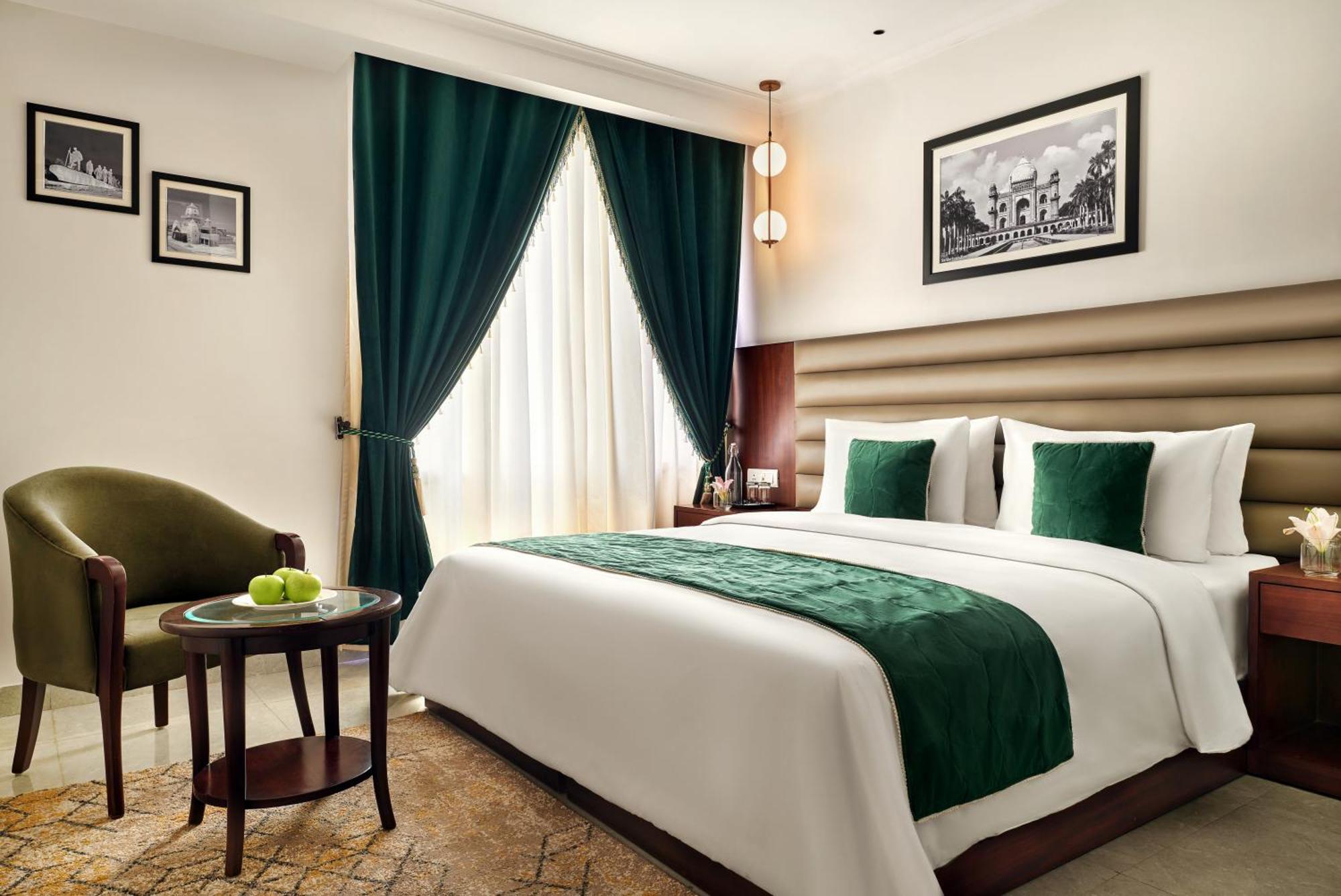 Deventure Sarovar Portico Patel Nagar Neu-Delhi Exterior foto